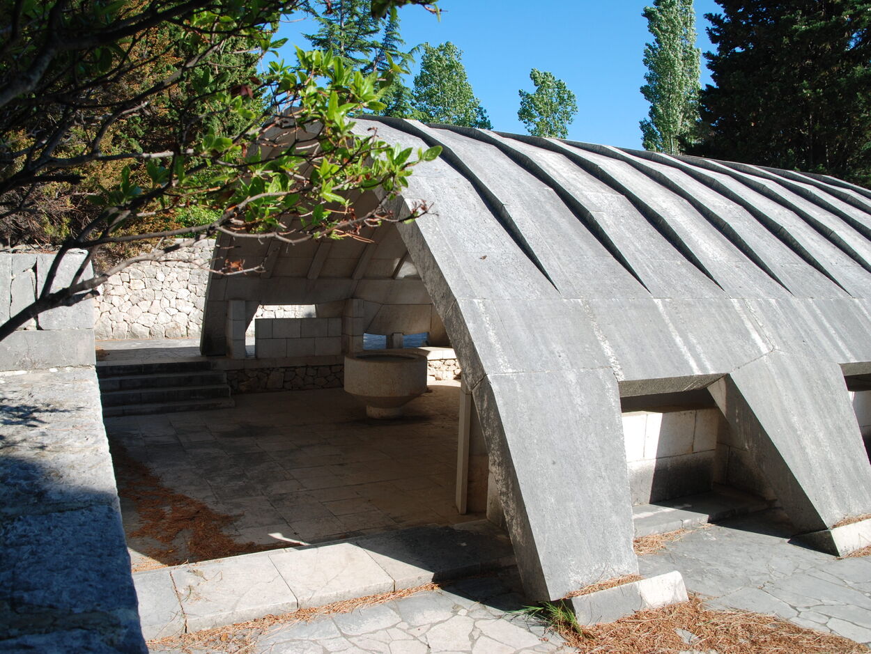 [a] The Rab Memorial Complex, Museum, photo Vladimir Braco Mušič
[b] The Rab Memorial Complex, Museum, photo Miran Kambič
[cd] The Rab Memorial Complex, Museum, photo Aleš Vodopivec
[e] The Rab Memorial Complex, Museum, photo Vladimir Braco Mušič