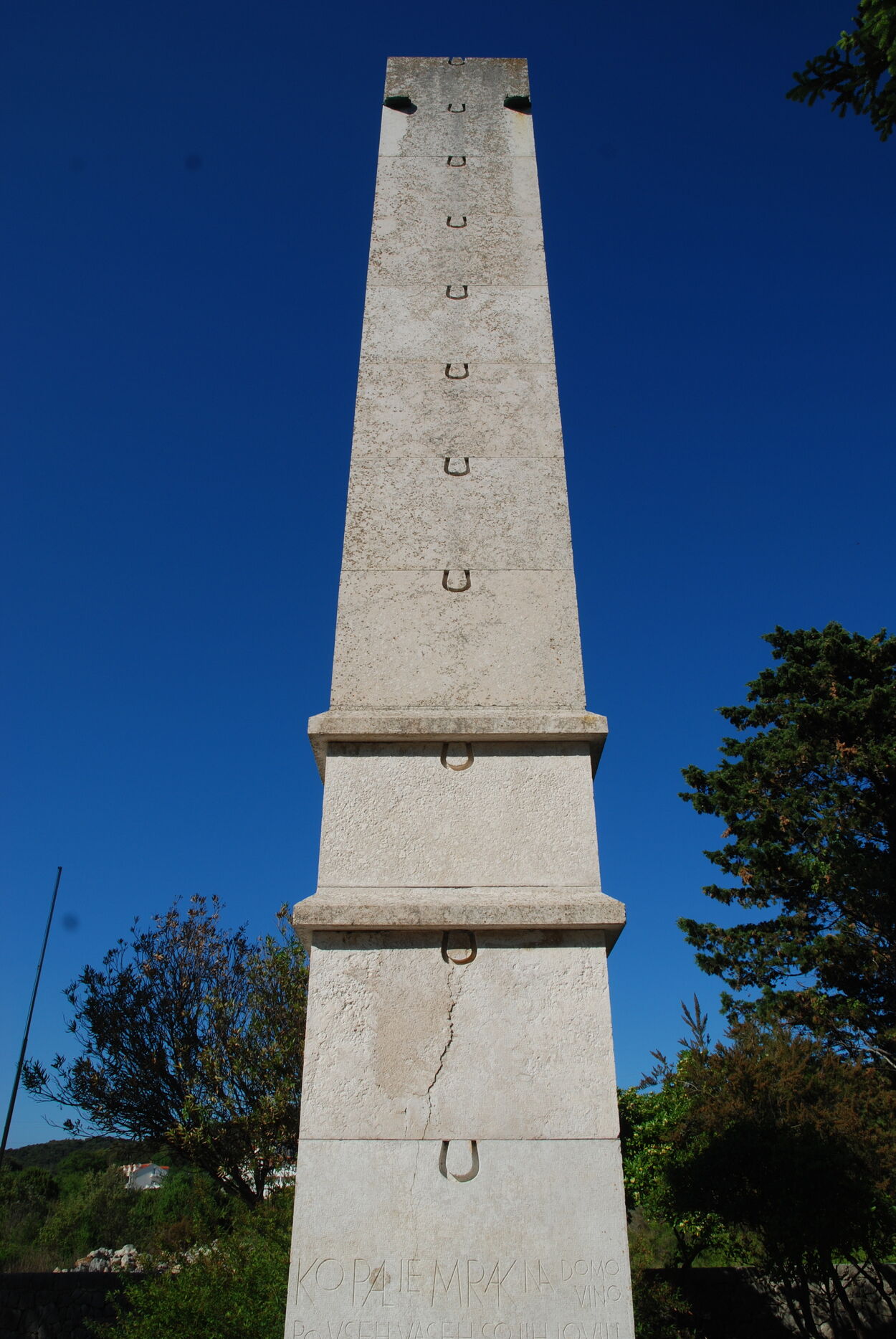[a] The Rab Memorial Complex, Obelisk, photo Aleš Vodopivec 
[b] The Rab Memorial Complex, Obelisk, photo Vladimir Braco Mušič
[c] The Rab Memorial Complex, Obelisk, photo Aleš Vodopivec
[d] From Auguste Choisy. Historie de l‘ architecture.
p. 274
