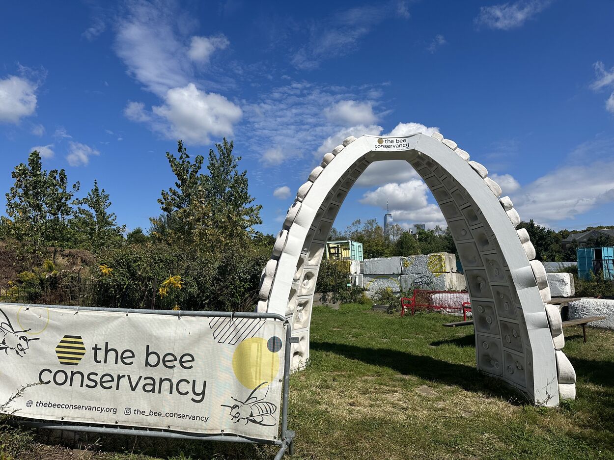 Harrison Atelier, Pollinators Arch, The Bee Conservancy, Governors Island, 2024 © Harrison Atelier.