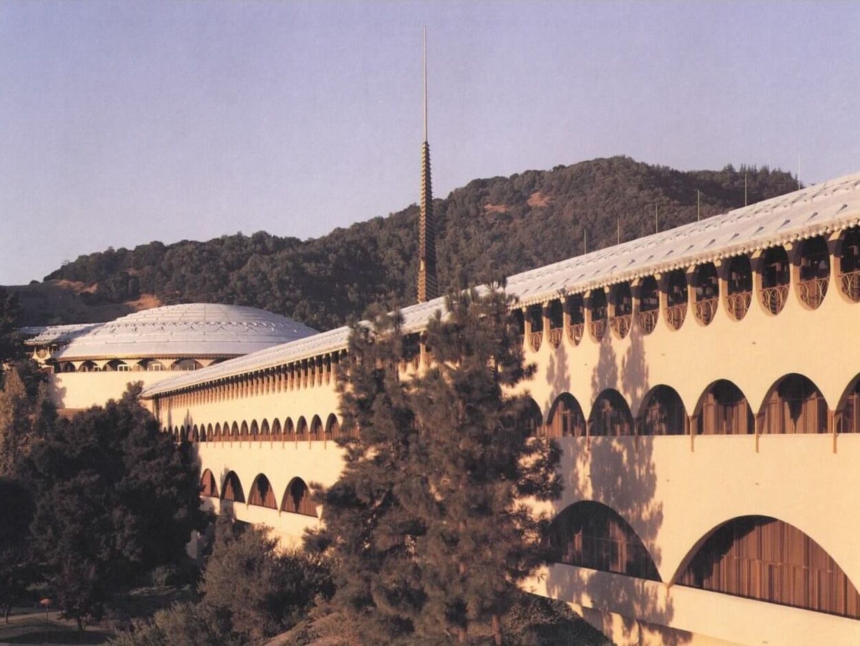 Marin County Civic Center, San Rafael, California, 1957, Frank Lloyd Wright, architect. Photograph by author.