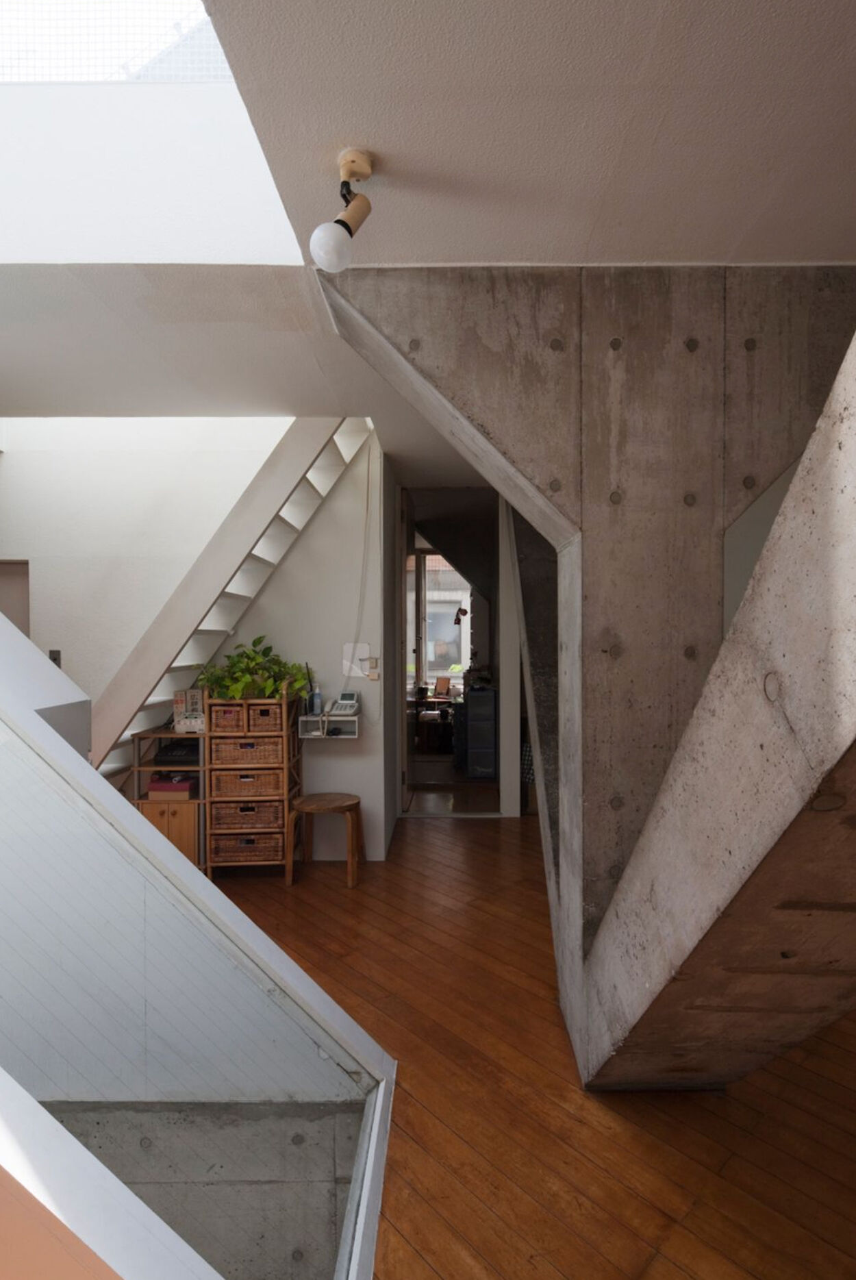 Kazuo Shinohara, House in Uehara, 1976, interior. Photo by Hiroshi Ueda.