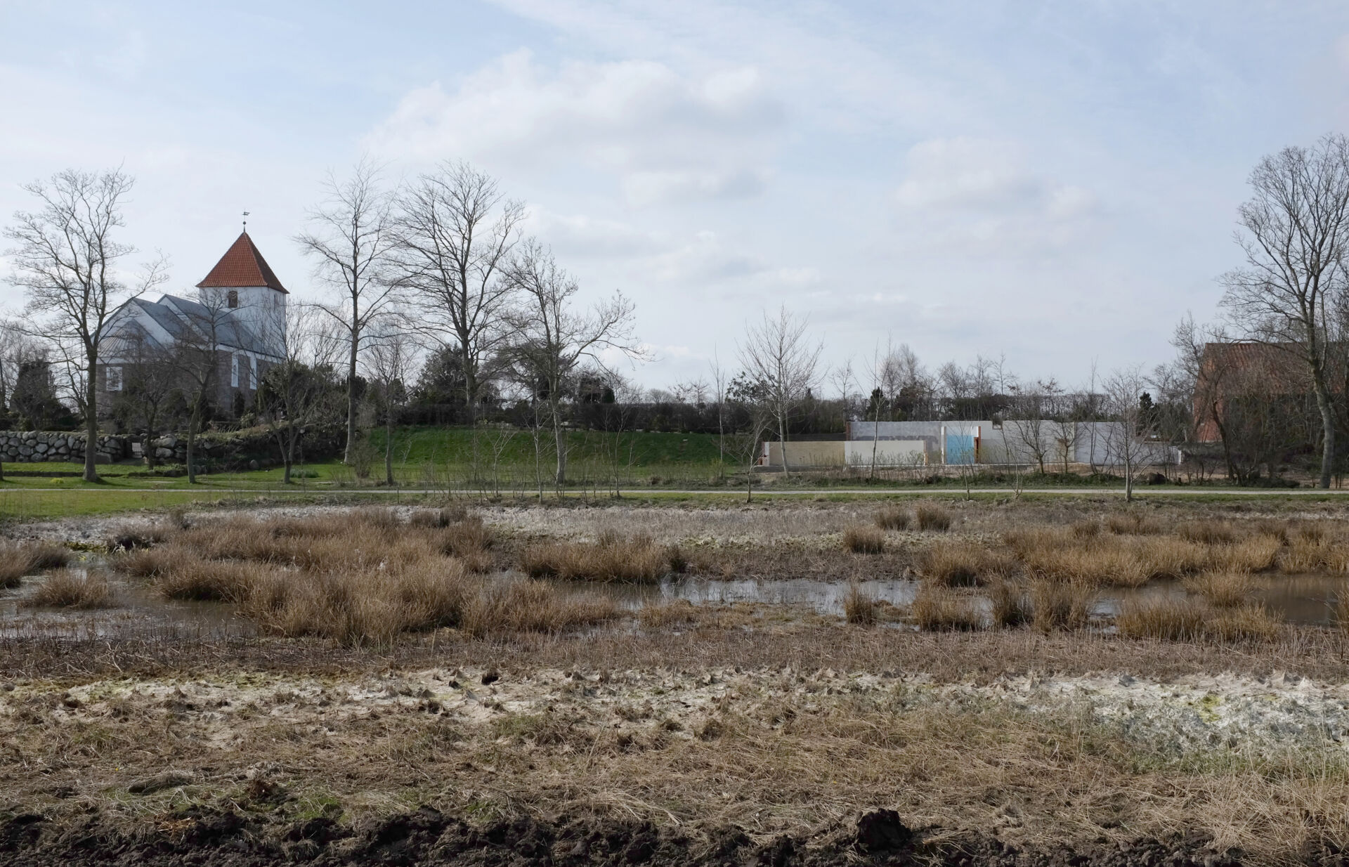 “The controlled ruin,” less than a month after the implementation, April 2014 (photograph by author).