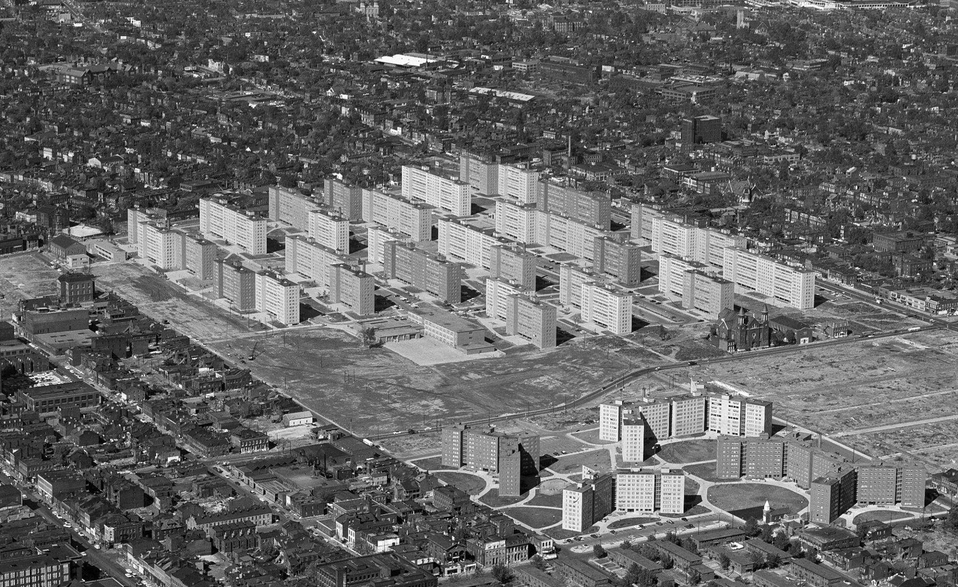 Pruitt–Igoe Housing
