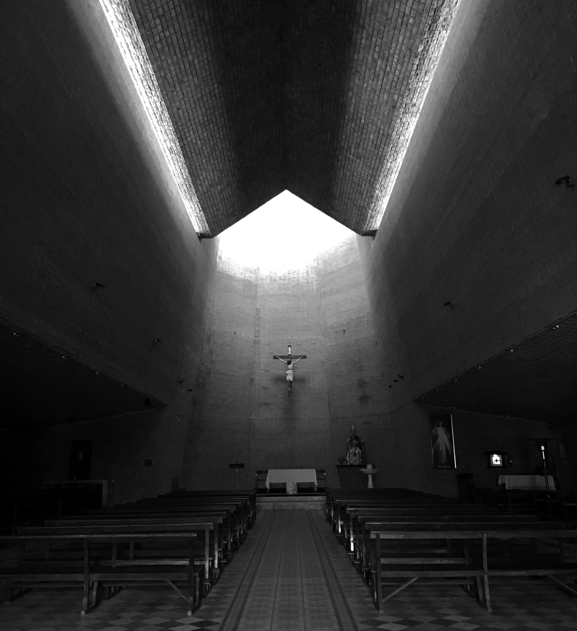 Church of San Pedro, Durazno, Uruguay, Eladio Dieste, 1967-71. Photo by Nader Tehrani