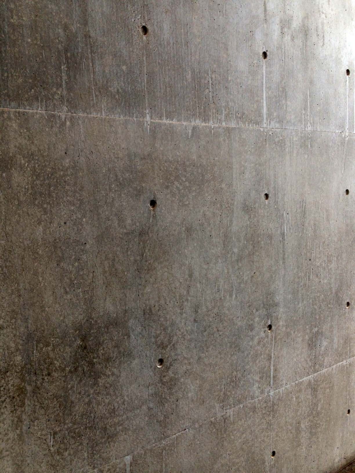 Interior concrete wall – the Modern