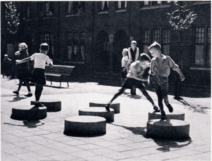 Aldo van Eyck, playground, Zaanhof, Amsterdam, 1948