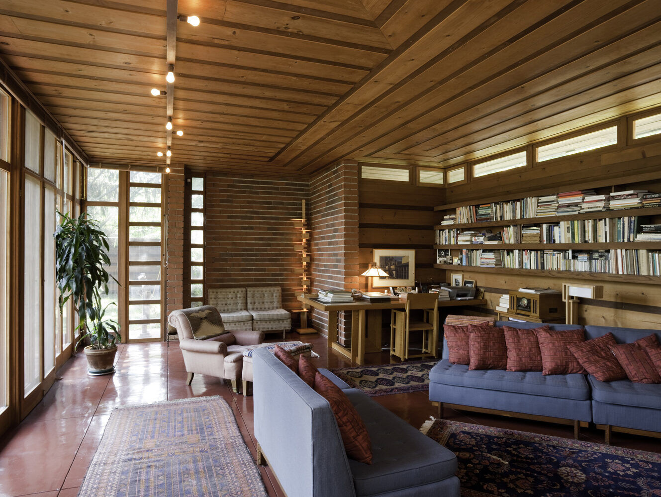 Interior, Jacobs House, Madison, Wisconsin, 1936, Frank Lloyd Wright, architect. Photo by author.