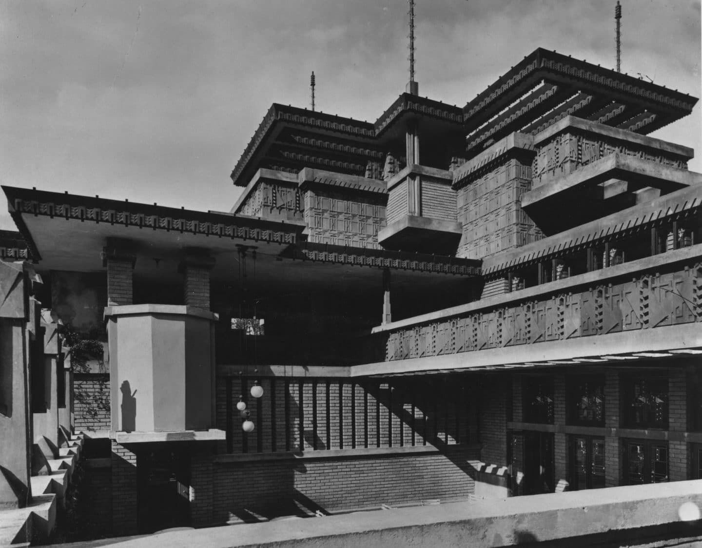 Exterior of Midway Gardens, Chicago, Illinois, 1913, Frank Lloyd Wright, architect. Photo copyright FLW Archives.