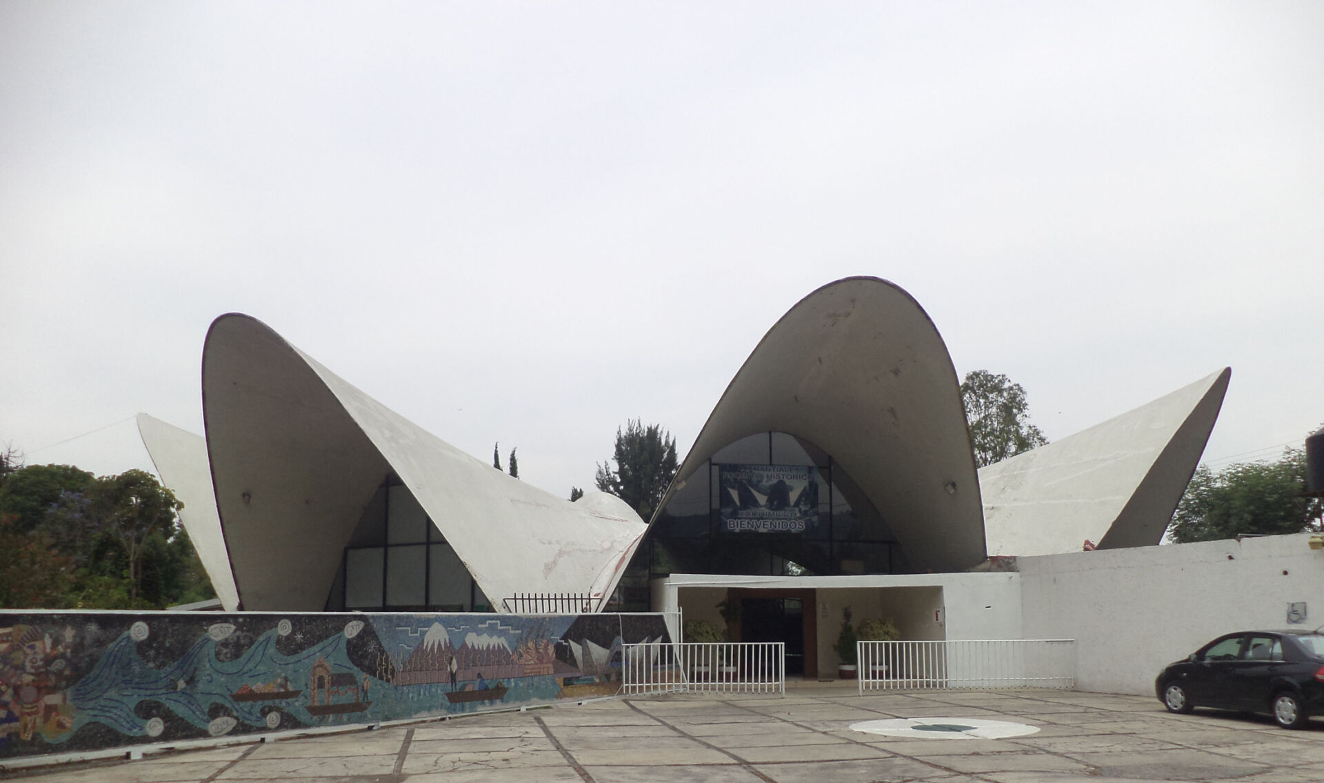 Félix Candela, Los Manantiales Restaurant, Xochimilco, 1956. Photograph: Dge. CC BY-SA 3.0