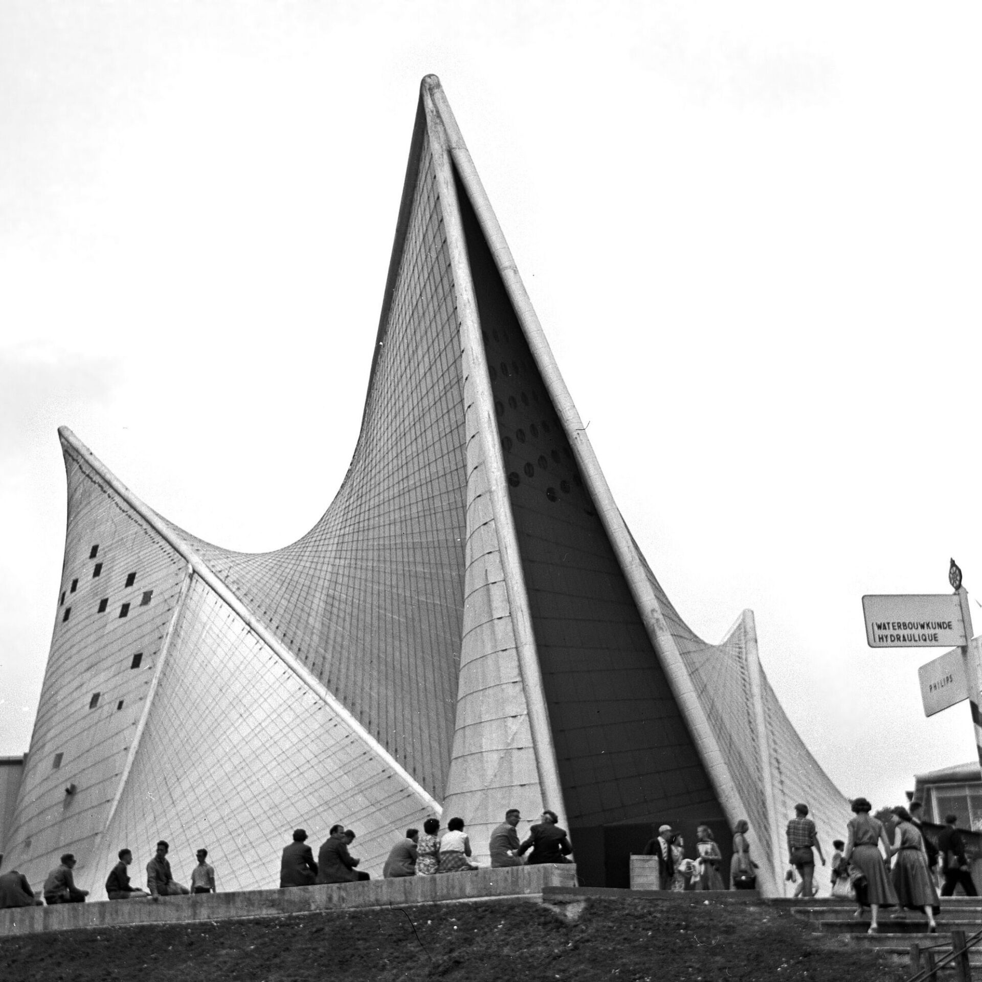 Le Corbusier, Philips Pavilion at the Brussels Universal Exhibition, 1958. Photograph: Wouter Hagens. CC BY-SA 3.0