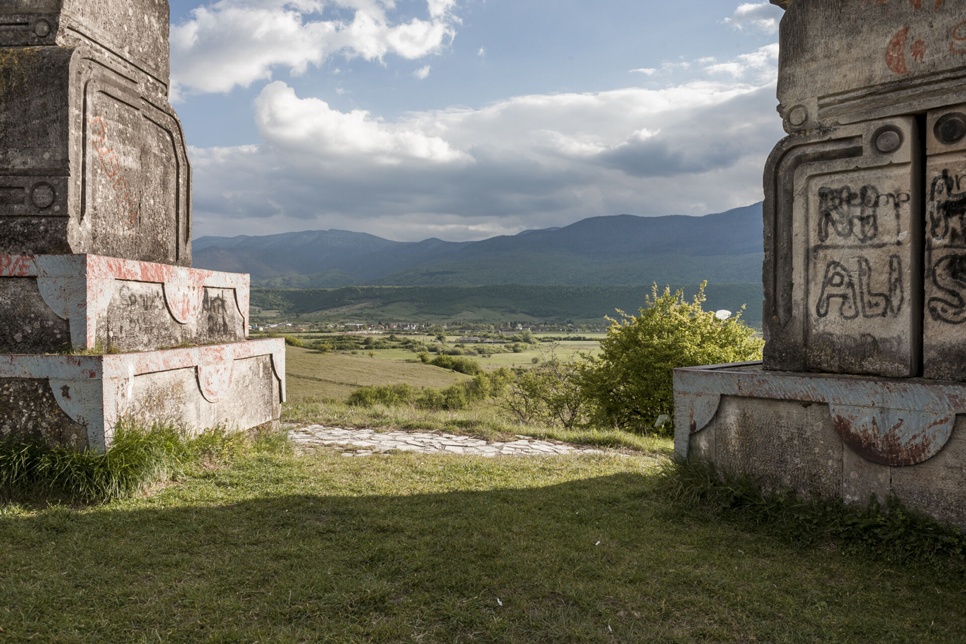 Garavice Memorial Park by Bogdan Bogdanović in Bihać, today Bosnia and Herzegovina (inaugurated in 1981). Photo by © Giovanni Emilio Galanello.